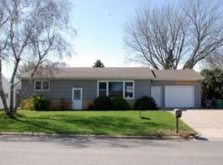 330 1st St SW, Plainview, MN 55964