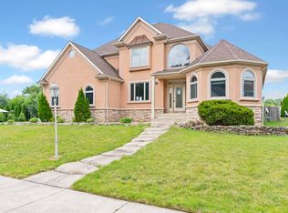 2237 Divac Dr, Schererville, IN 46375