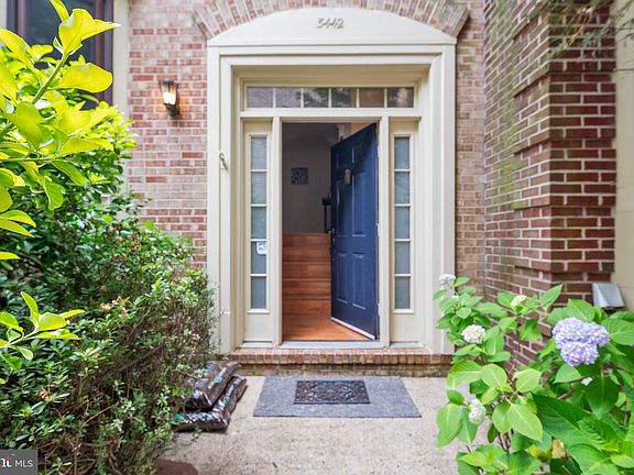 2nd image of 5442 Barrister Pl