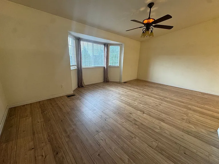 7126 Oxmoor Ln — Photo 3