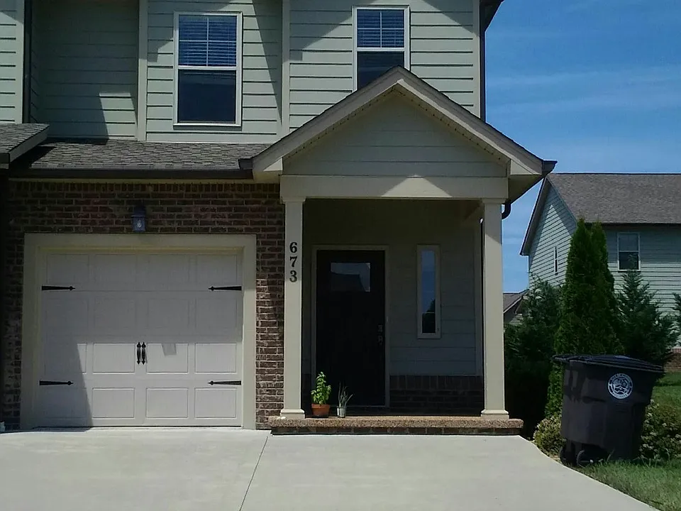 673 Cooper Sq