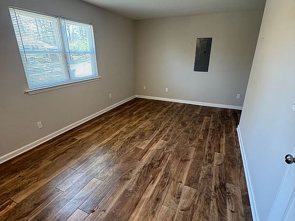 2nd image of 219 Edwina Ct