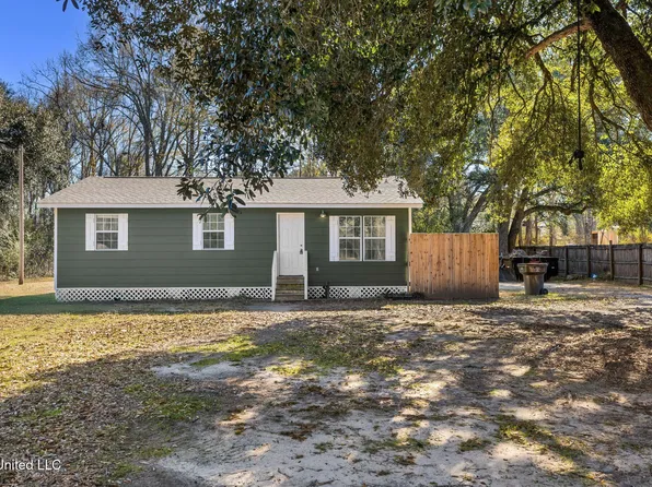 715 Nobles Rd, Sumrall, MS 39482