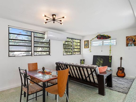 3rd image of Bo Stella 3096 Calle #7