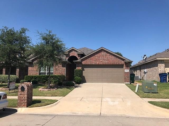 1st image of 2056 Meadow Park Dr