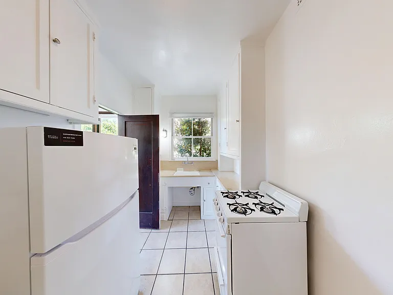 2605 Haste Street — Photo 31