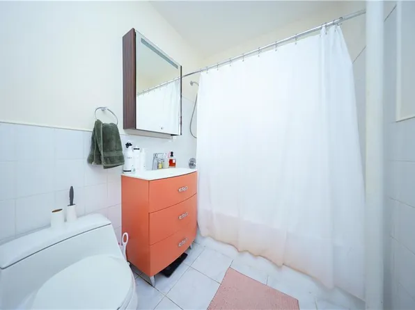 2391 East 3rd Street image 9 of 33