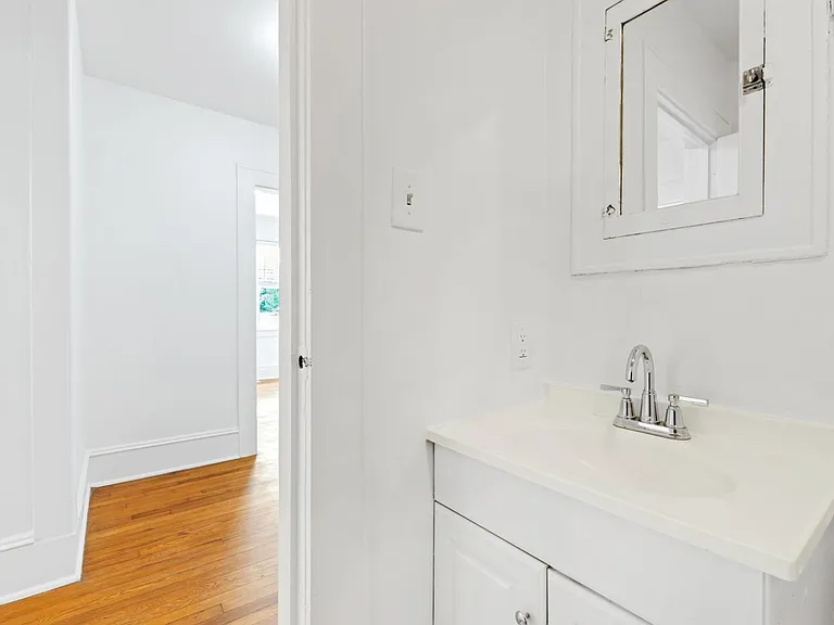 207 E Delafield Ave — Photo 20