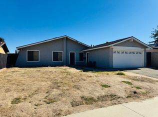 42900 Yew St, Lancaster, CA 93536