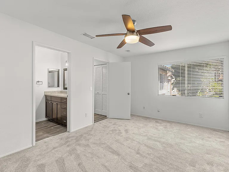 11239 Avenida De Los Lobos — Photo 20
