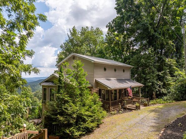 1534 Walnut Rdg, Ellijay, GA 30536