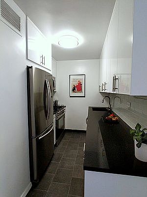 4th image of 7 E 14th St APT 612