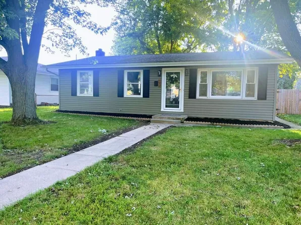 136 N Wilson St, Hobart, IN 46342