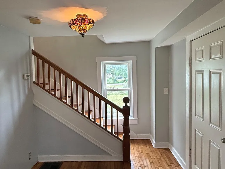 10860 Winchester Ave — Photo 11