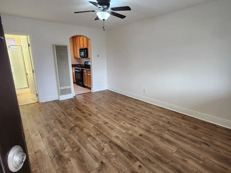 6101 Adelaide Ave #114 — Photo 4