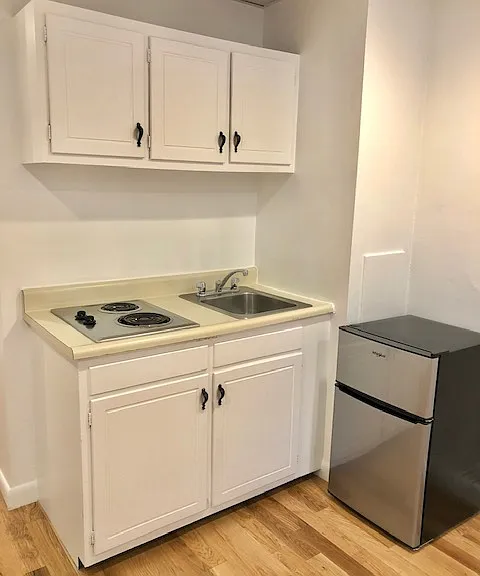 854 Beacon St #D — Photo 2