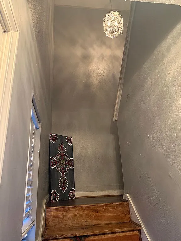 1070 Windrose Dr photo 1