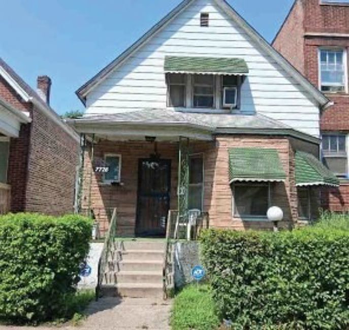 2nd image of 7726 S Langley Ave