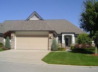 1664 Edison Shores Ln, Port Huron, MI 48060