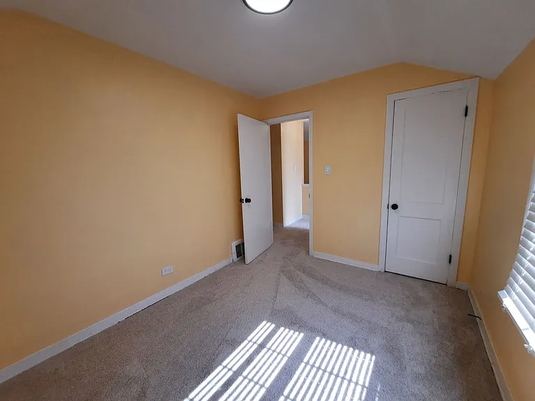 1720 Leland Ave — Photo 31