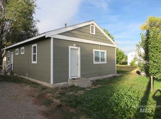 1060/70 E 10 S, Mountain Home, ID 83647