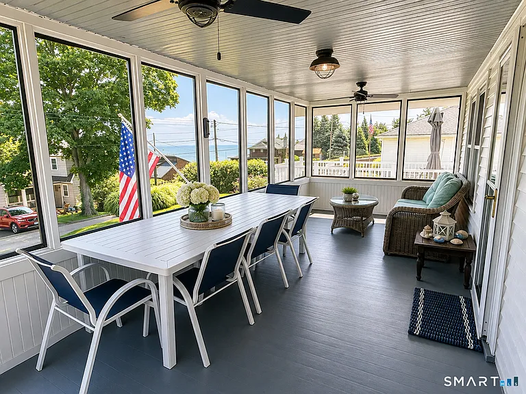 10 Reeves Ave — Photo 5