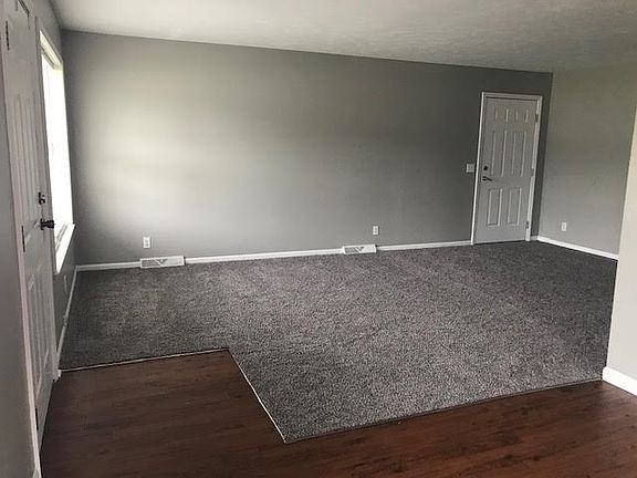 3rd image of 609 Arbor Dr