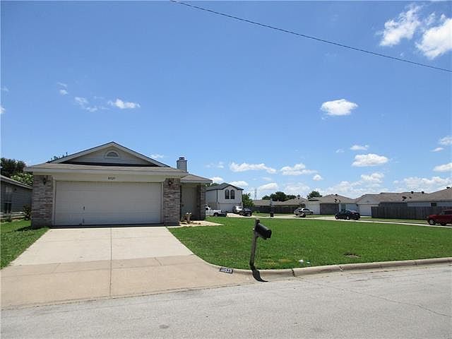 1st image of 10525 Shadywood Dr