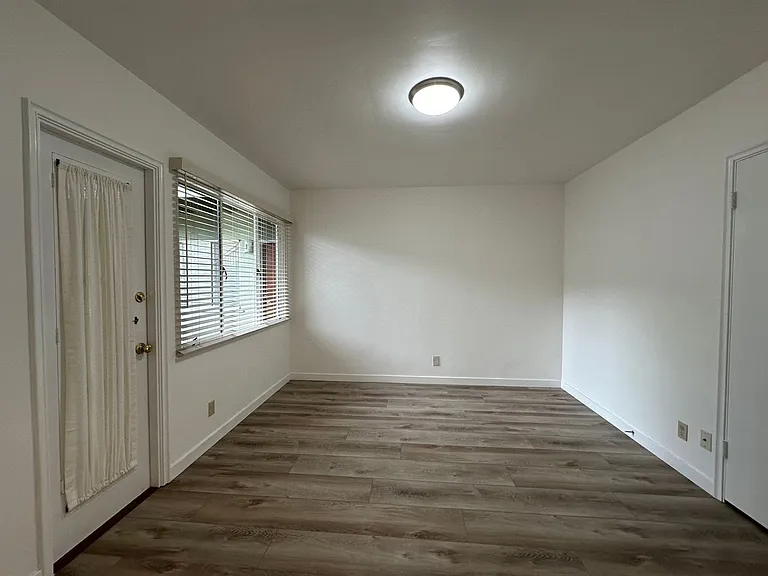 122 W Arrellaga St — Photo 12