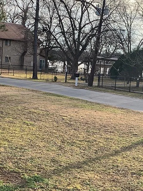 1 bed, 700 sqft, $1,200 — Photo 3