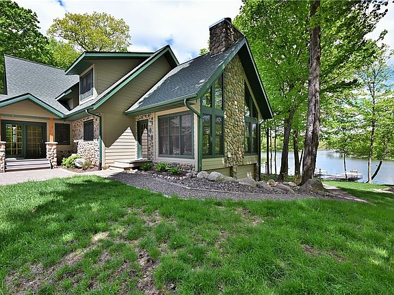 5th image of 2772B 25th Avenue