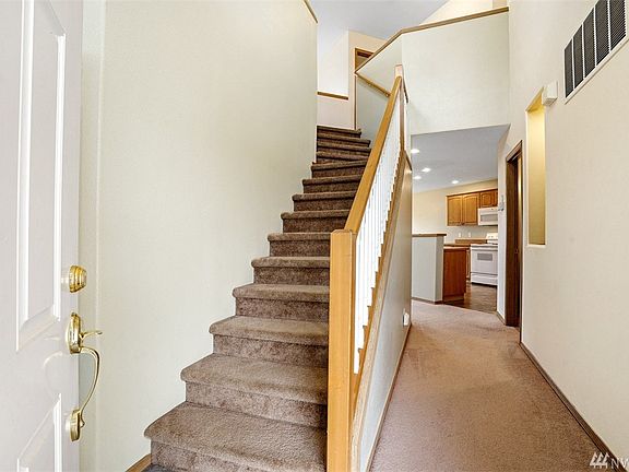 4th image of 10701 185th Ave E