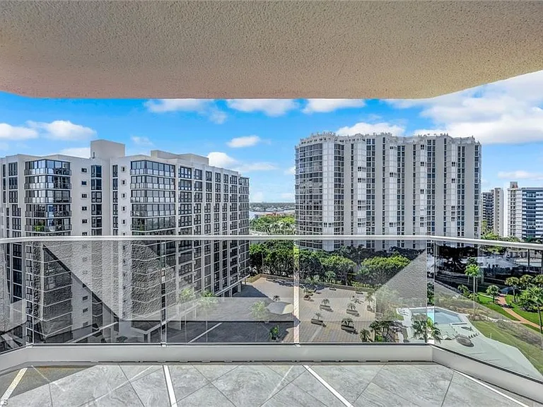 4041 Gulf Shore Blvd N #1108 — Photo 21
