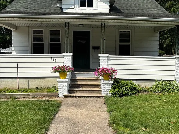 613 S Ottawa Ave, Dixon, IL 61021