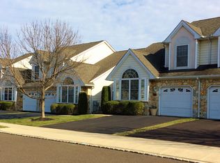 28 Grandview Dr, Ivyland, PA 18974