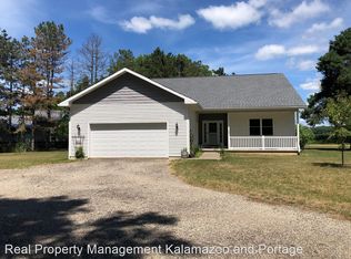 8961 Owen Dr, Kalamazoo, MI 49009