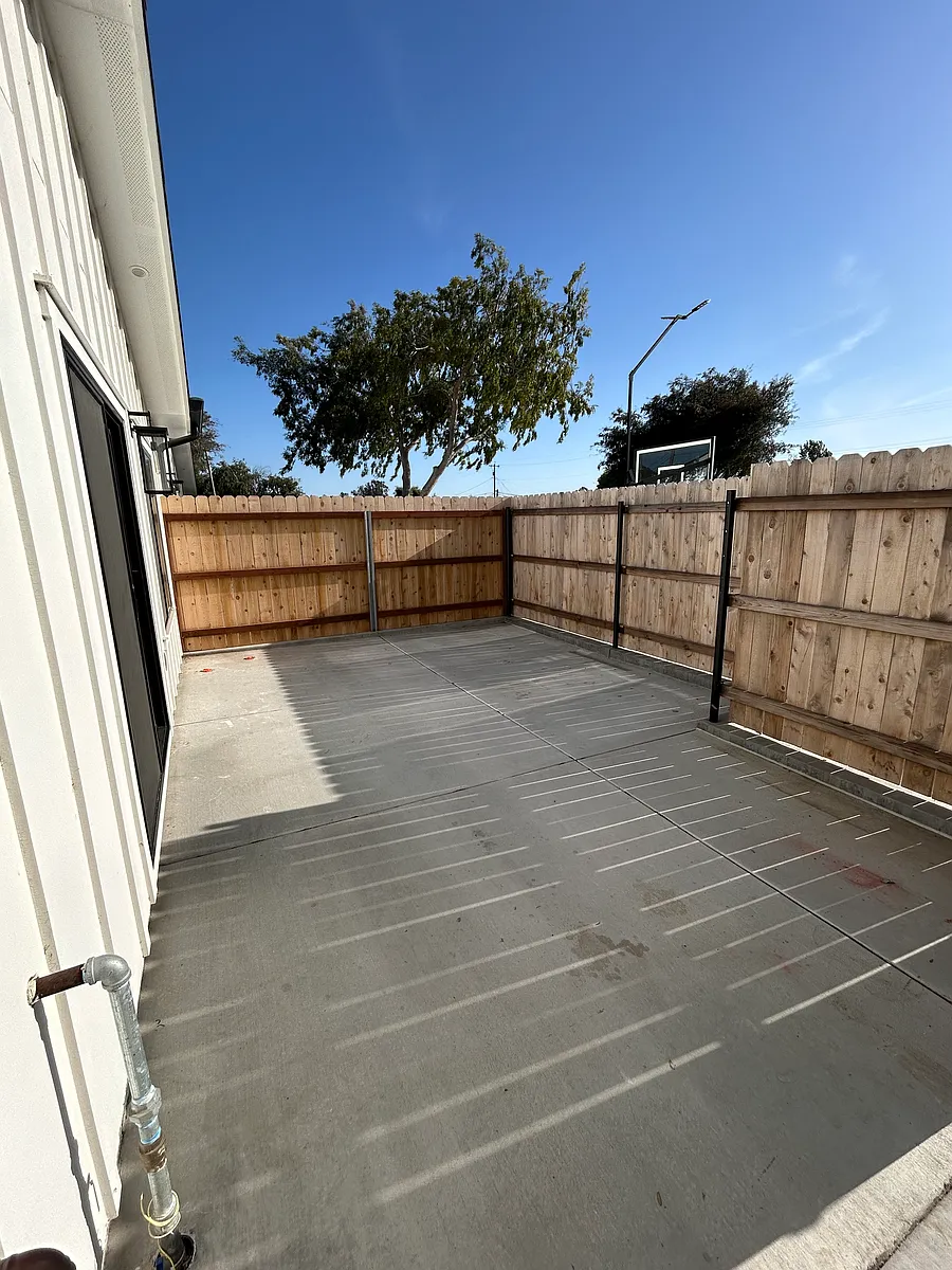 Building Photo - 177 Valley View Dr #2