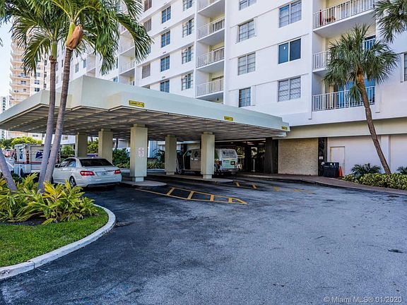 3rd image of 500 Bayview Dr APT 1619