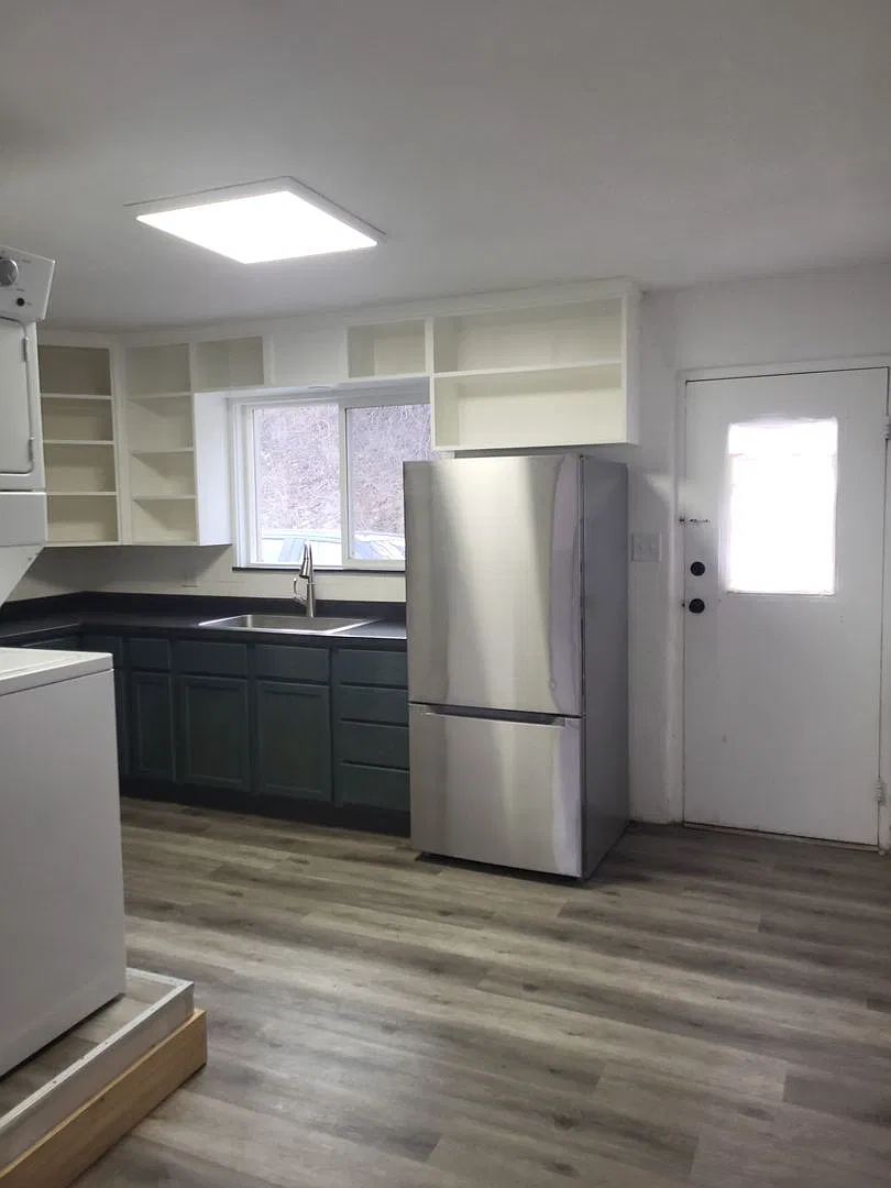 244 Westwood Duplex — Photo 2
