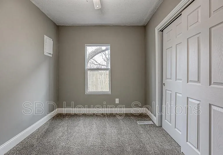 1027 E Parker Ave — Photo 12