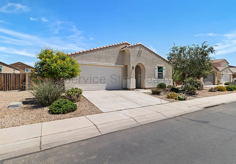 40174 W Brandt Dr — Photo 2