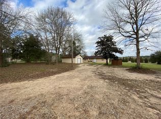 351 Gilbert Rd, Shepherd, TX 77371