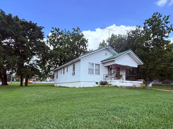 209 W 2nd Street, Mountain Grove, MO 65711