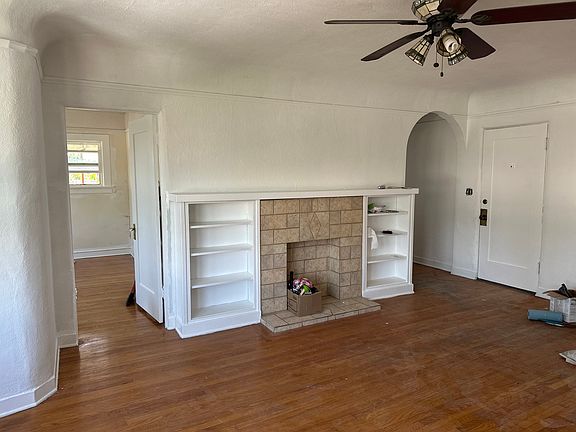 4th image of 3345 Dwight St APT 2