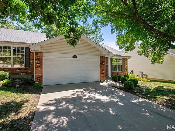 2nd image of 10212 Highbury Ln