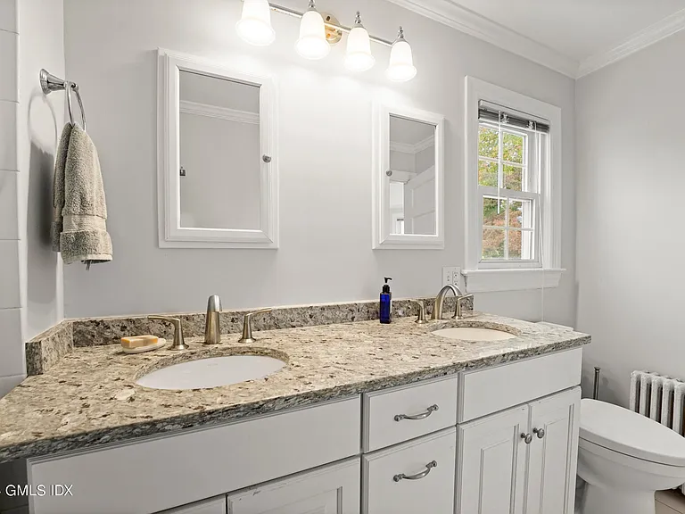 41 Ridge St #1 — Photo 15