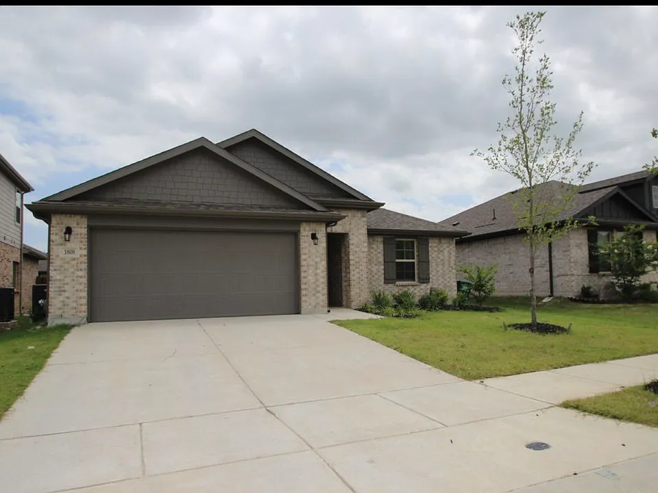 1808 Briar Hill Dr