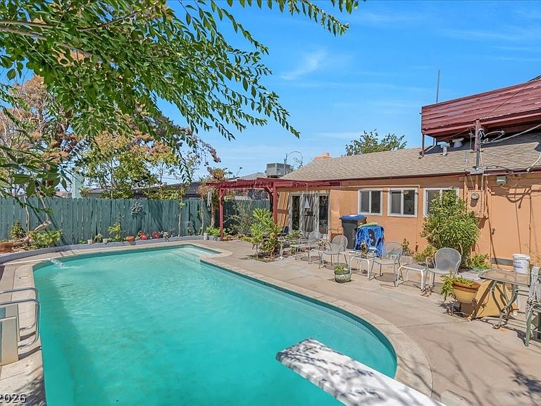 107 Elm St, Henderson, NV
