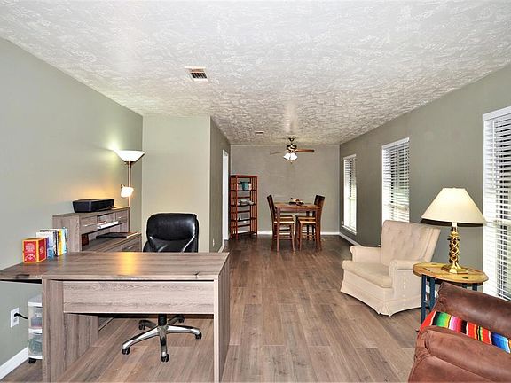 4th image of 11102 Sageyork Dr