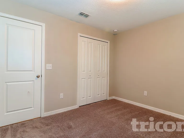1724 Broad Winged Hawk Dr — Photo 10